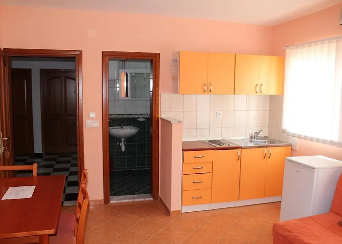 Apartman Pirosi Orebić